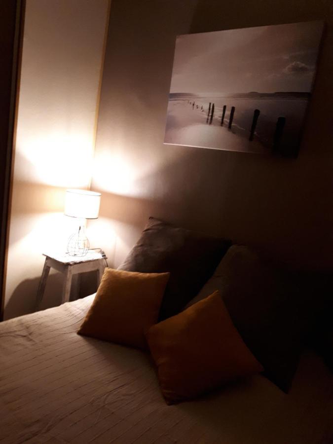 Chez Patricia & Denis Bed & Breakfast Flassans-sur-Issole ภายนอก รูปภาพ