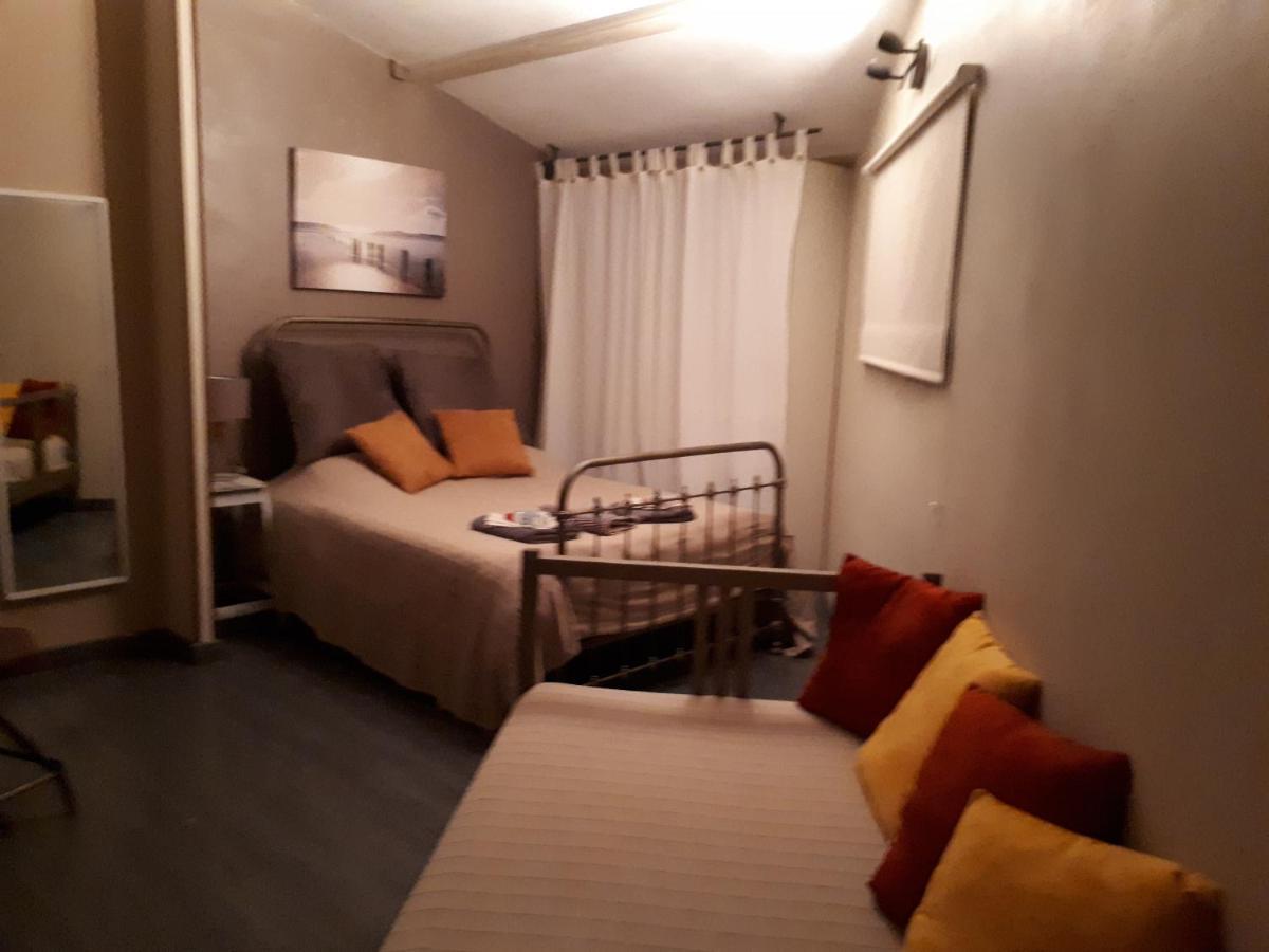 Chez Patricia & Denis Bed & Breakfast Flassans-sur-Issole ภายนอก รูปภาพ