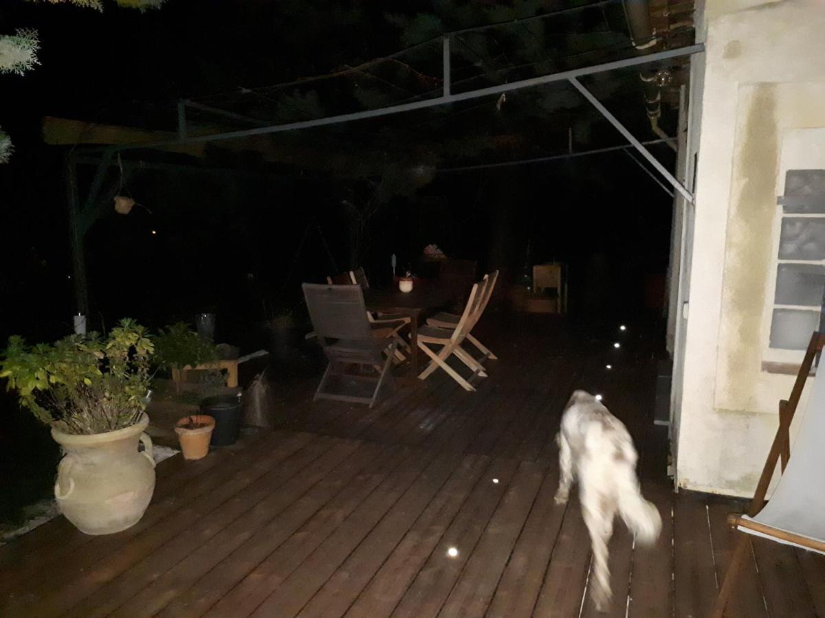 Chez Patricia & Denis Bed & Breakfast Flassans-sur-Issole ภายนอก รูปภาพ