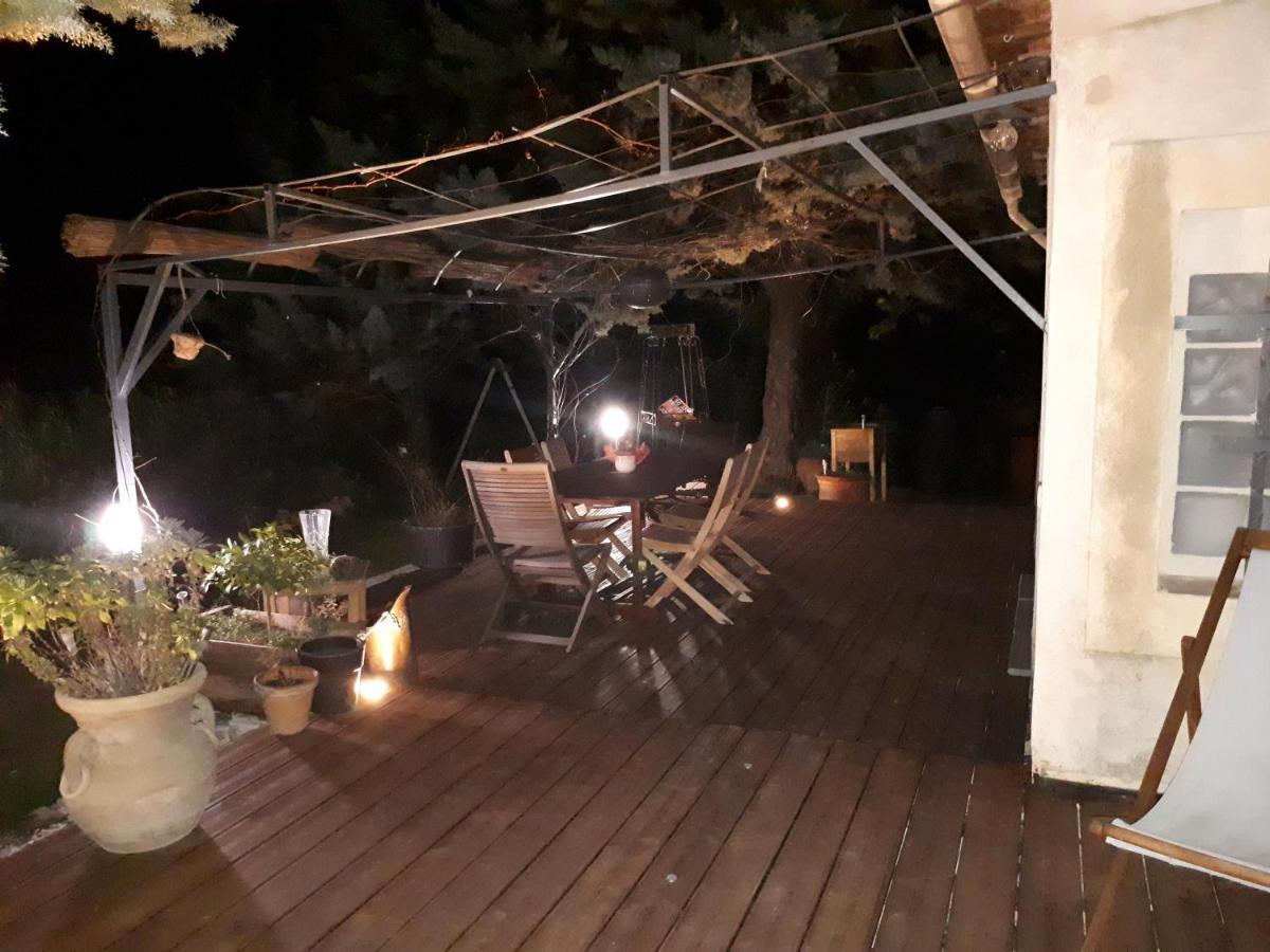 Chez Patricia & Denis Bed & Breakfast Flassans-sur-Issole ภายนอก รูปภาพ